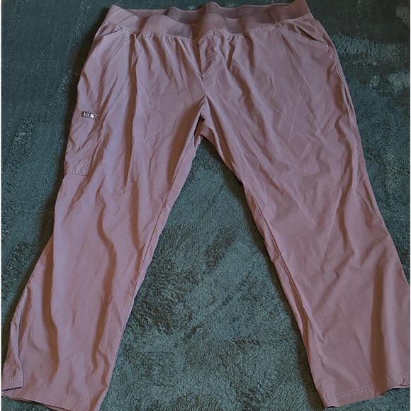 koi Pants - Size 4 X koi basic scrub pants